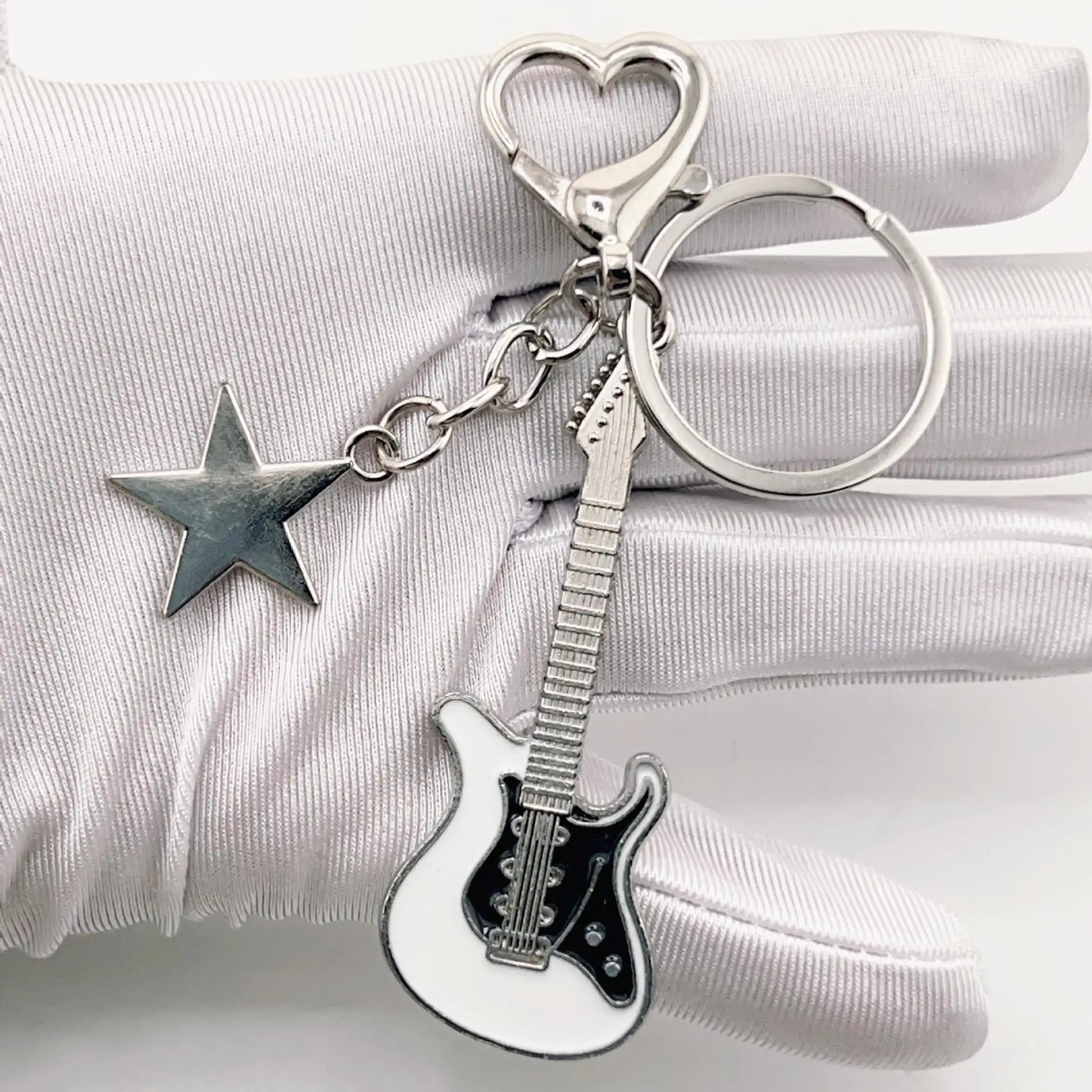 ZAKOL Y2k Guitar Love Heart Key Chain for Men Women Cool Pentagram Pendant Fashion Rock Punk Accessories Gift