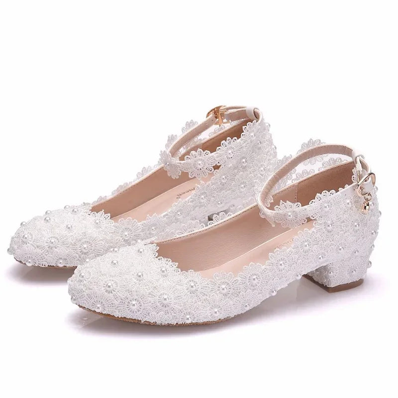 XIHAHA Fashion Female Wedding Shoes Bridesmaid Banquet White Lace Flower Pearl Round Toe Square High Heels Women's Bridal Pumps