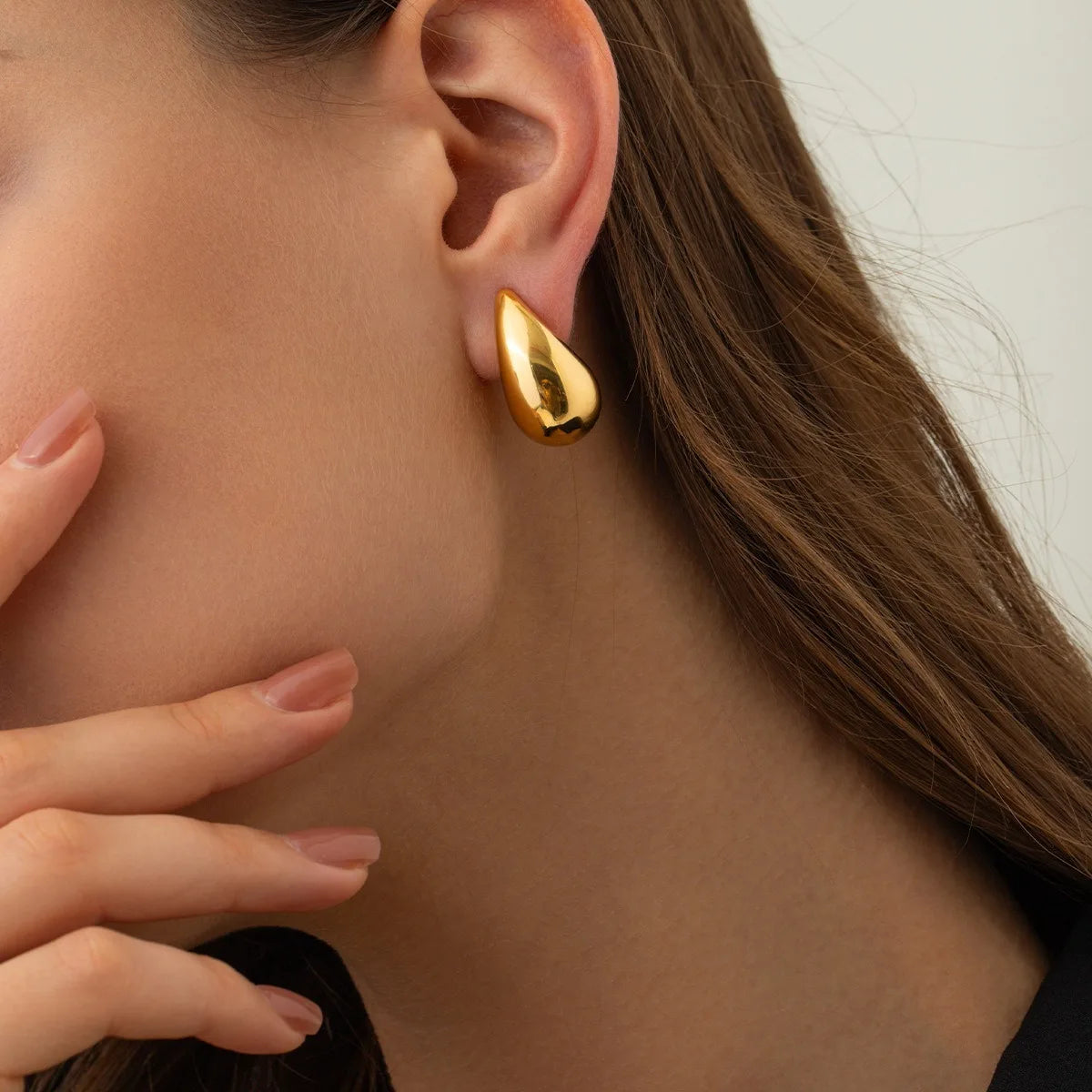 2pc New Sleek Golden Chunky Water Drop Dome Stud Earrings Women Metal Glossy Thick Teardrop Solid CCB Stylish and Sexy Jewelry